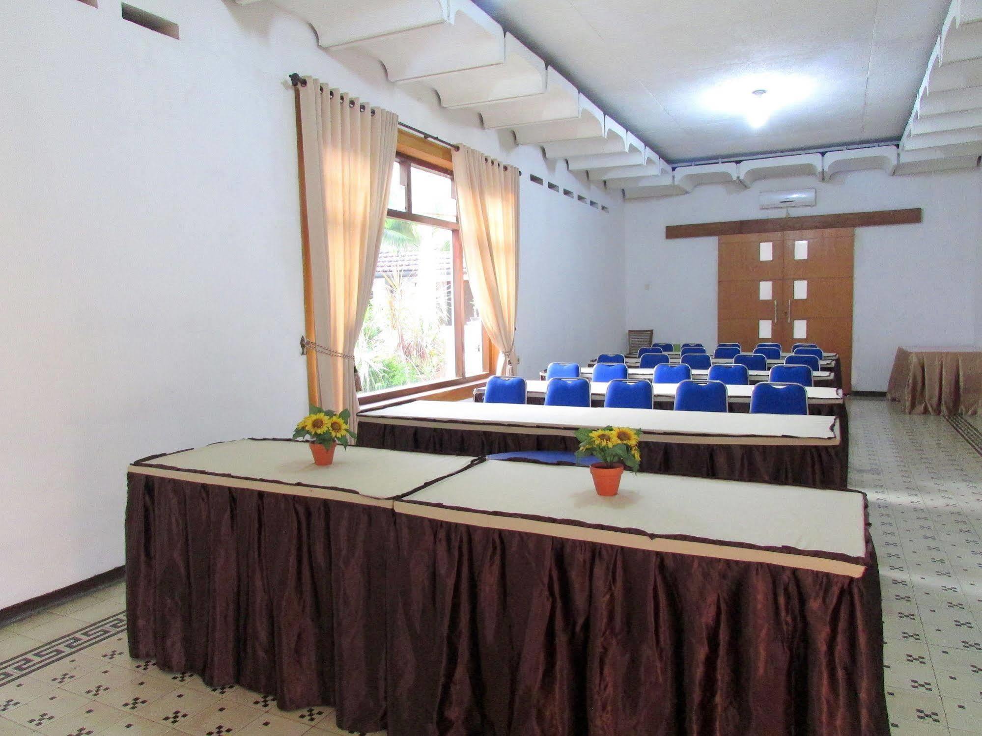 Riche Heritage Hotel Malang Exterior foto